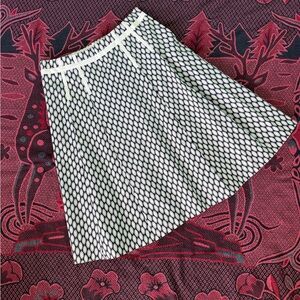 GAP Monochrome Diamond Pattern A-Line Skirt